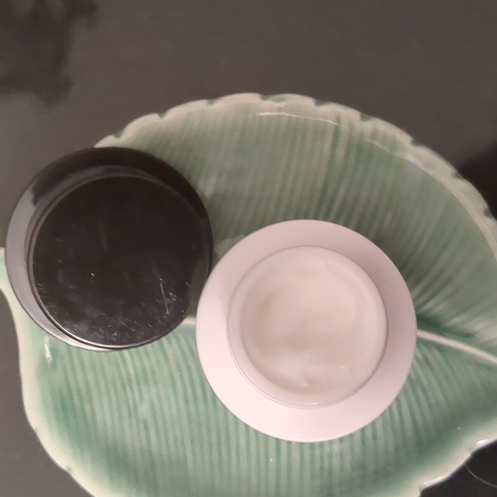 Moisturizing Bomb - Picture 2 of 2